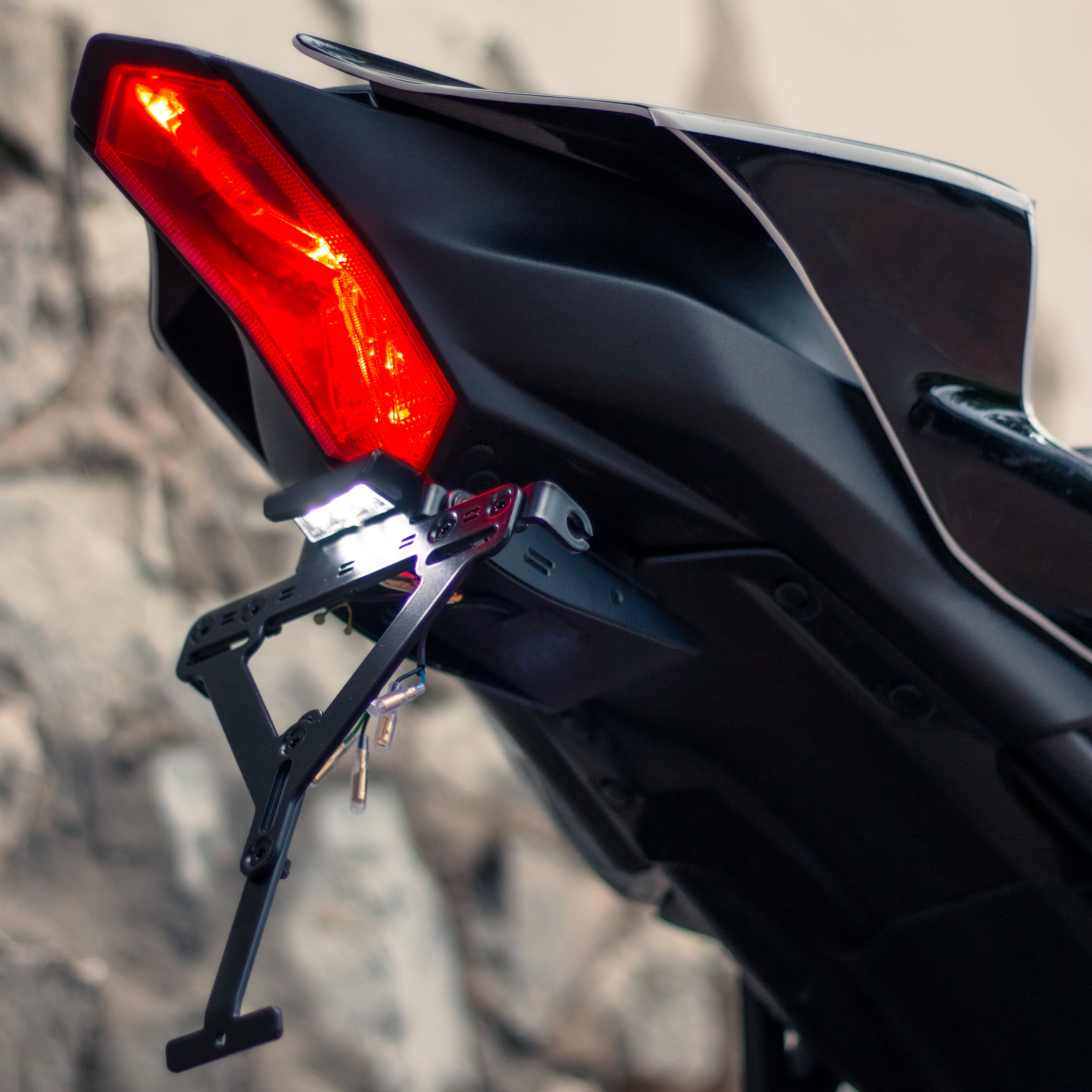 Yamaha R7 Kennzeichenhalter Set